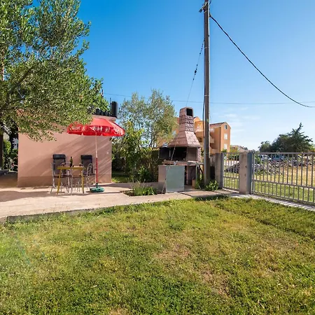 Comfortable Kastel Stafilic With Balcony - Two Bedroom With Balcony And Sea View Apartment