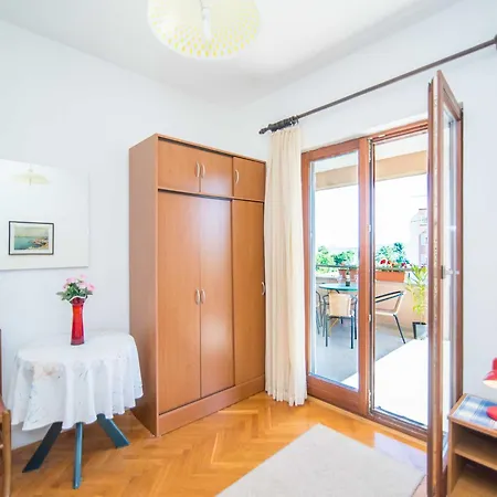 Apartman Comfortable Kastel Stafilic With Balcony - Two Bedroom With Balcony And Sea View *