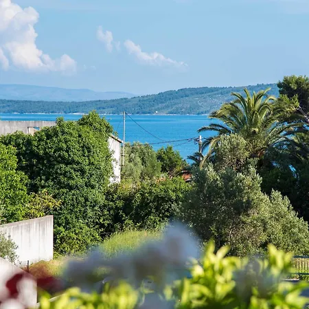 Comfortable Kastel Stafilic With Balcony - Two Bedroom With Balcony And Sea View *