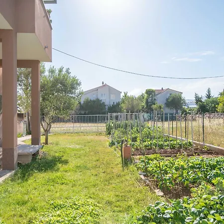 Apartman Comfortable Kastel Stafilic With Balcony - Two Bedroom With Balcony And Sea View *